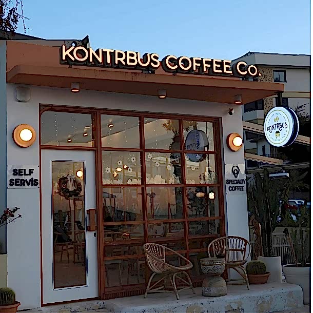 Dalgona Coffee in Glass